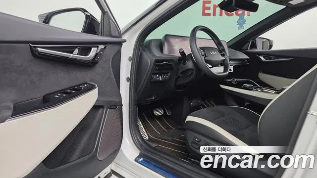 Kia EV6 2023 thumb 7