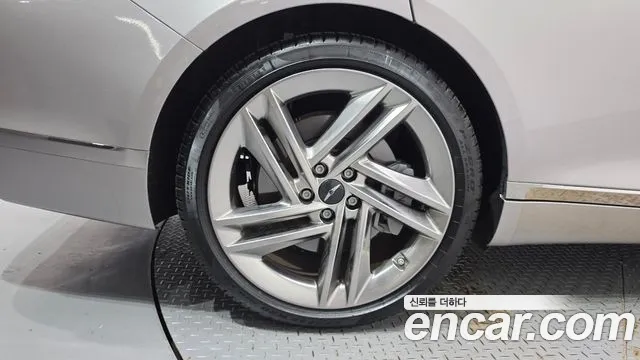 Genesis G80 2025 thumb 6