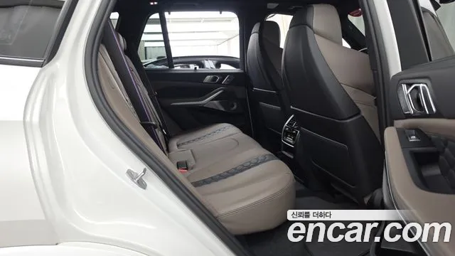 BMW X5M 2021 thumb 10