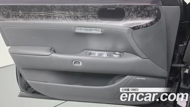 Genesis G90 2025 thumb 12