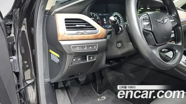 Genesis G90 2019 thumb 9