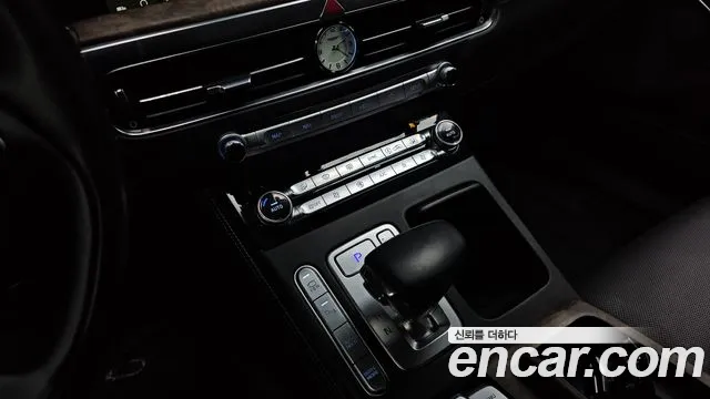 Genesis G90 2019 thumb 2