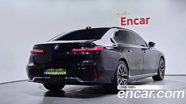 BMW 7 серии 2025 thumb 9