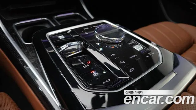 BMW 7 серии 2025 thumb 2