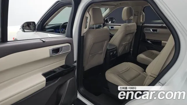 Ford Explorer 2021 thumb 2