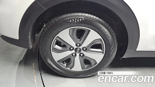 Kia Niro 2017 thumb 5
