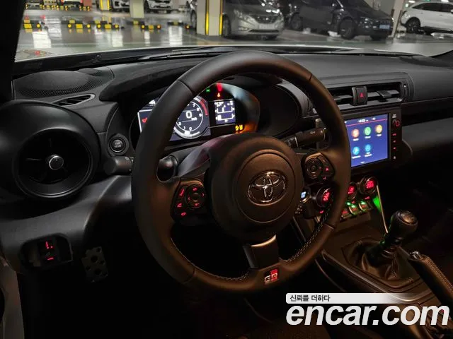Toyota GT86 2026 thumb 7