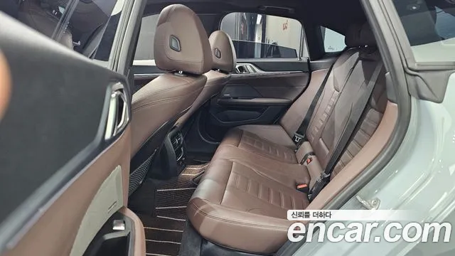 BMW i4 2023 thumb 4