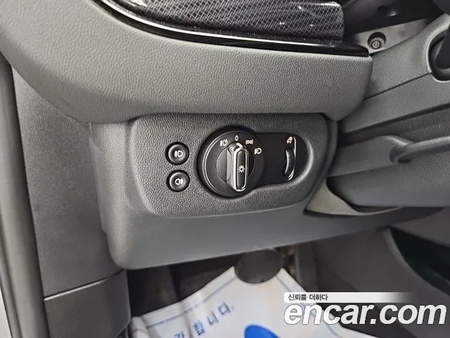 Mini Clubman 2021 thumb 12