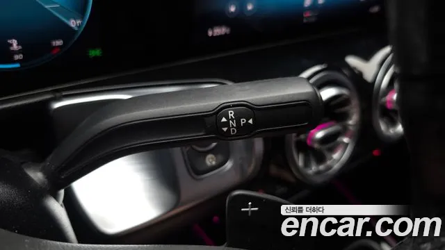 Mercedes-Benz GLB 2021 thumb 5