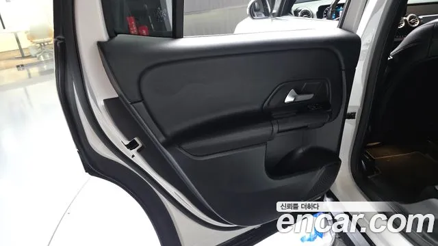 Mercedes-Benz GLB 2021 thumb 11