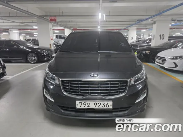 Kia Carnival 2019 thumb 11
