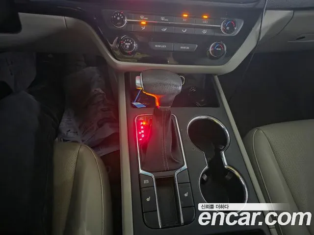 Kia Carnival 2019 thumb 2