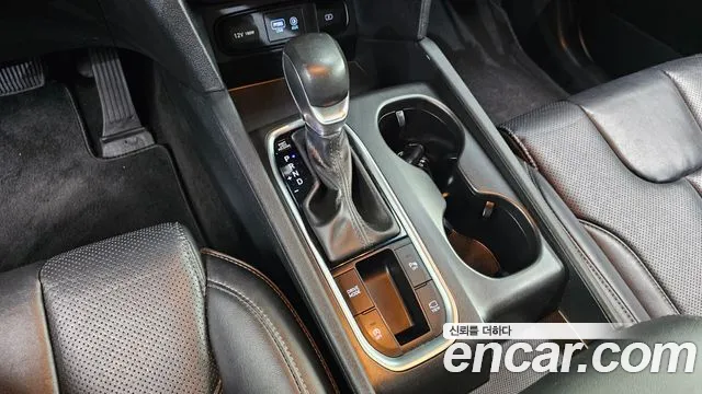 Hyundai Santa Fe 2019 thumb 3