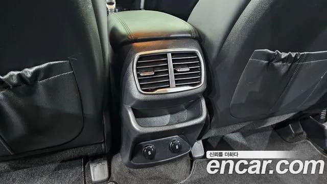 Hyundai Santa Fe 2019 thumb 10