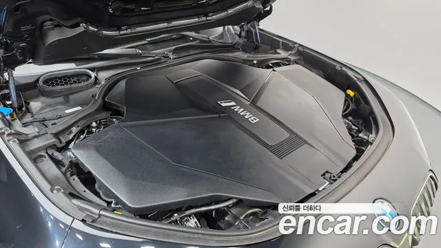 BMW i7 2024 thumb 5