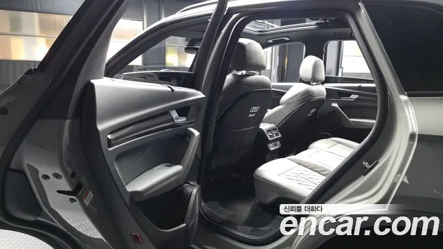 Audi SQ5 2021 thumb 9