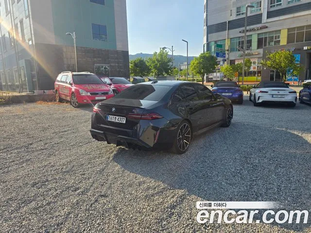BMW M5 2026 thumb 9