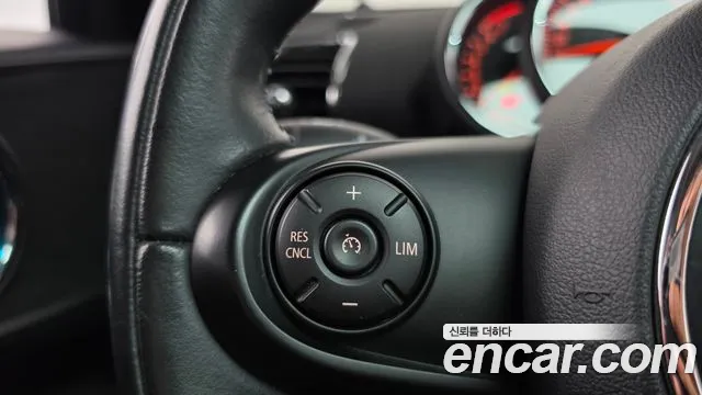 Mini Clubman 2019 thumb 8