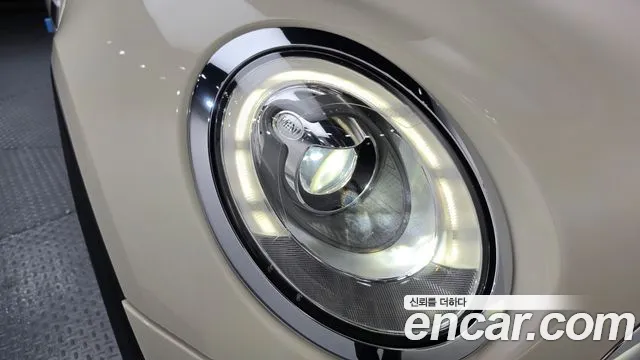 Mini Clubman 2019 thumb 7