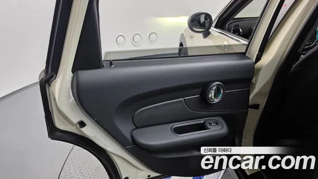 Mini Clubman 2019 thumb 4