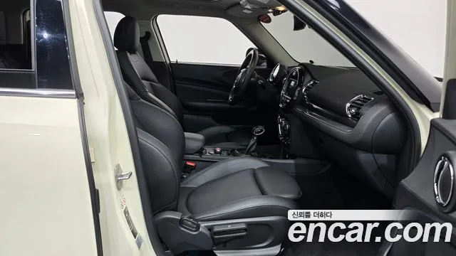 Mini Clubman 2019 thumb 11