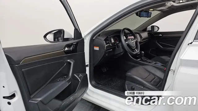 Volkswagen Jetta 2020 thumb 8