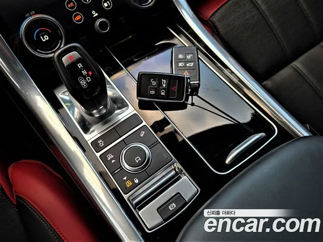 Land Rover Range Rover Sport 2019 thumb 11