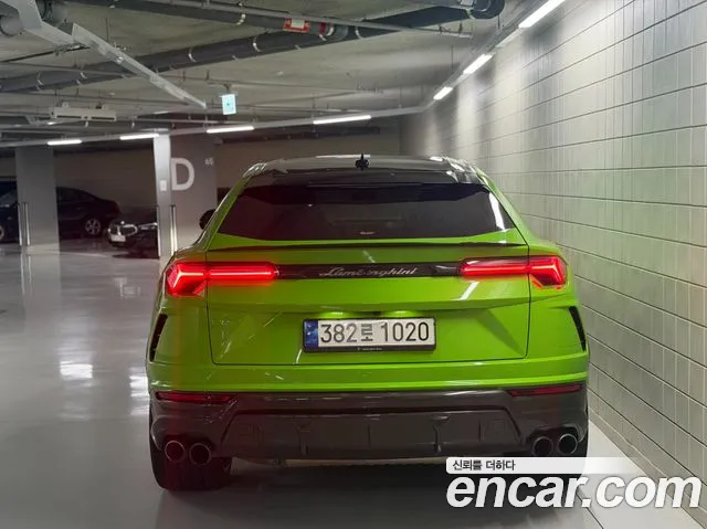 Lamborghini Urus 2021 thumb 4
