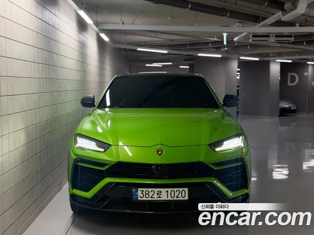 Lamborghini Urus 2021 thumb 8