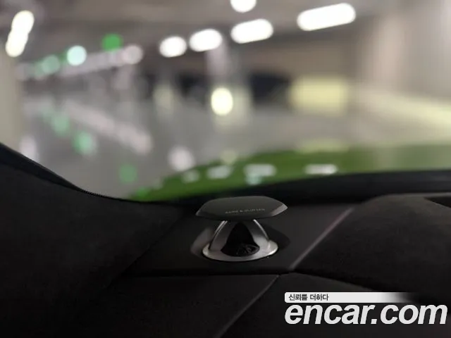 Lamborghini Urus 2021 thumb 11