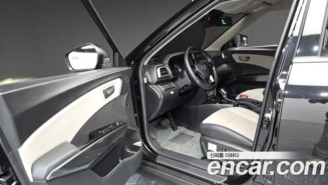 KG_Mobility_Ssangyong TIBOLI 2023 thumb 12