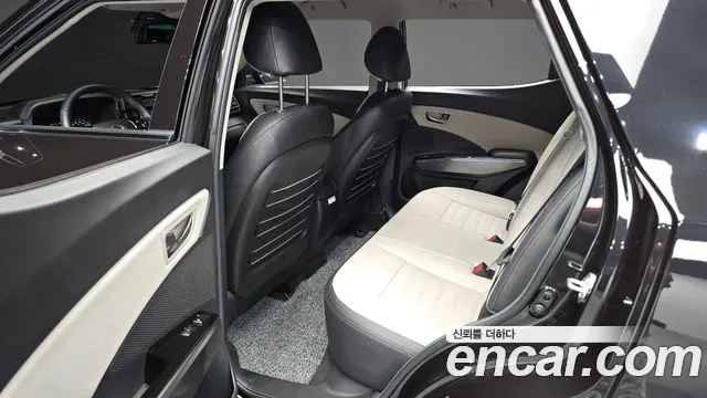 KG_Mobility_Ssangyong TIBOLI 2023 thumb 3