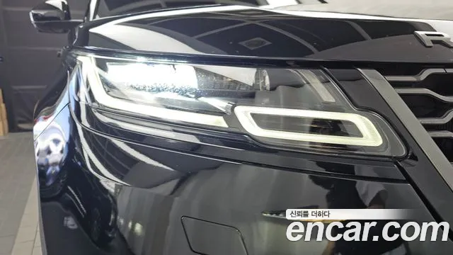 Land Rover Range Rover Velar 2019 thumb 8