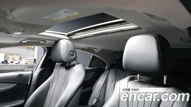 Mercedes-Benz CLS-Class 2019 thumb 12