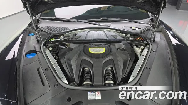 Porsche Panamera 2019 thumb 7
