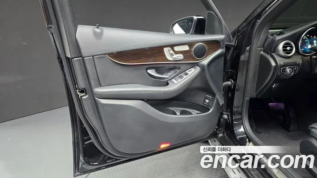 Mercedes-Benz GLC 2020 thumb 4