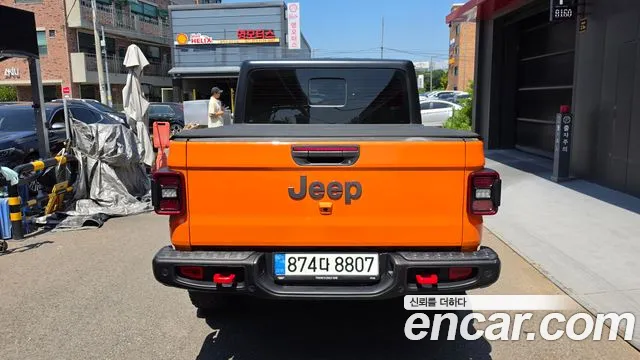 Jeep Gladiator 2025 thumb 9
