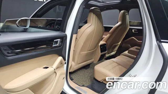 Porsche Cayenne 2019 thumb 9