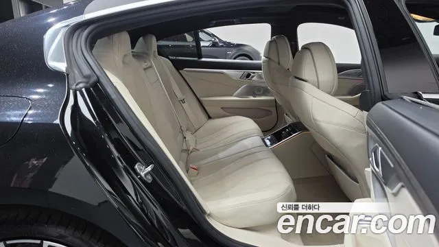 BMW 8 серии 2022 thumb 3