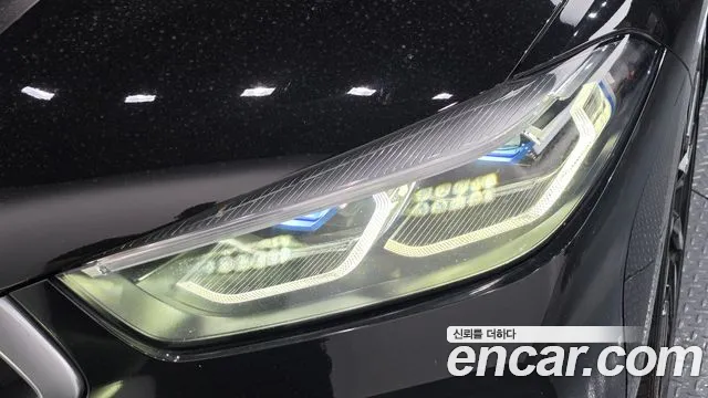 BMW 8 серии 2022 thumb 11