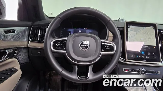 Volvo XC90 2025 thumb 6