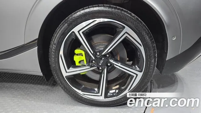 Kia EV6 2023 thumb 7