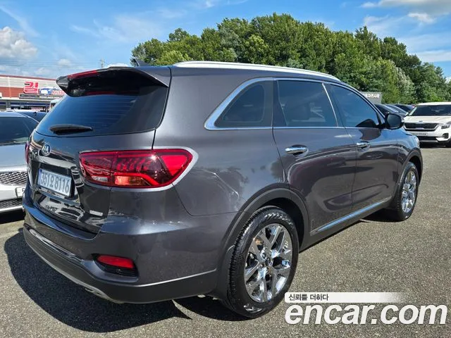 Kia Sorento 2019 thumb 4