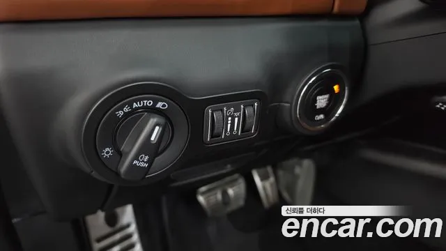 Maserati Ghibli 2019 thumb 8