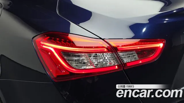 Maserati Ghibli 2019 thumb 11
