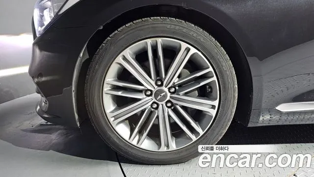Genesis G80 2019 thumb 6