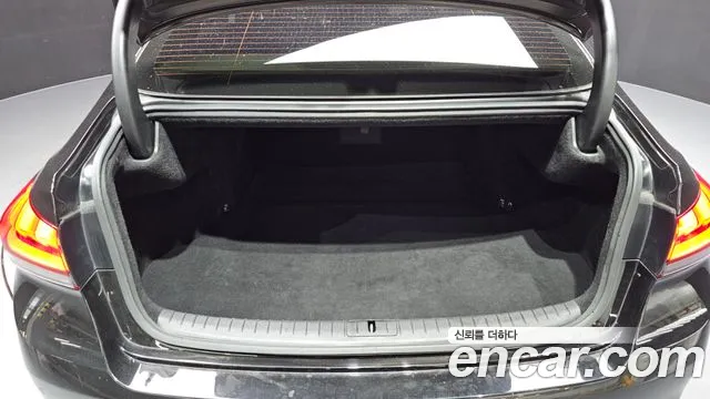 Genesis G80 2019 thumb 10