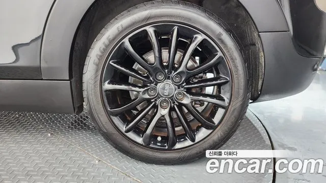 Mini Clubman 2022 thumb 2