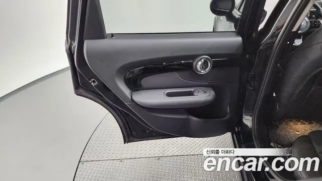 Mini Clubman 2022 thumb 7